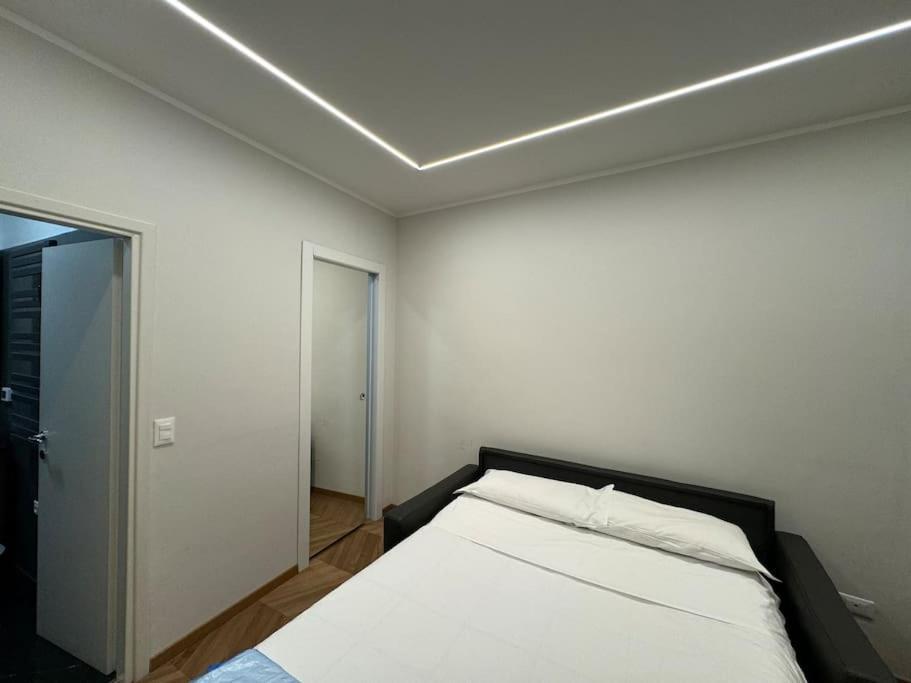 Studio Deluxe Brera Apartment Milan Bagian luar foto